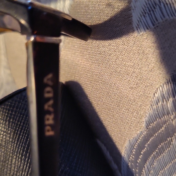 Prada Tortiose Shell Glass with Case - Picture 3 of 11